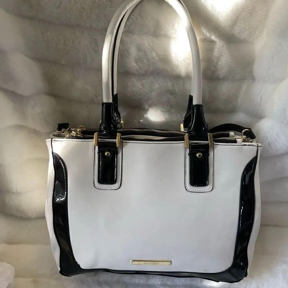 Anne Klein large black and white color block Satchel with gold tone hardwares.